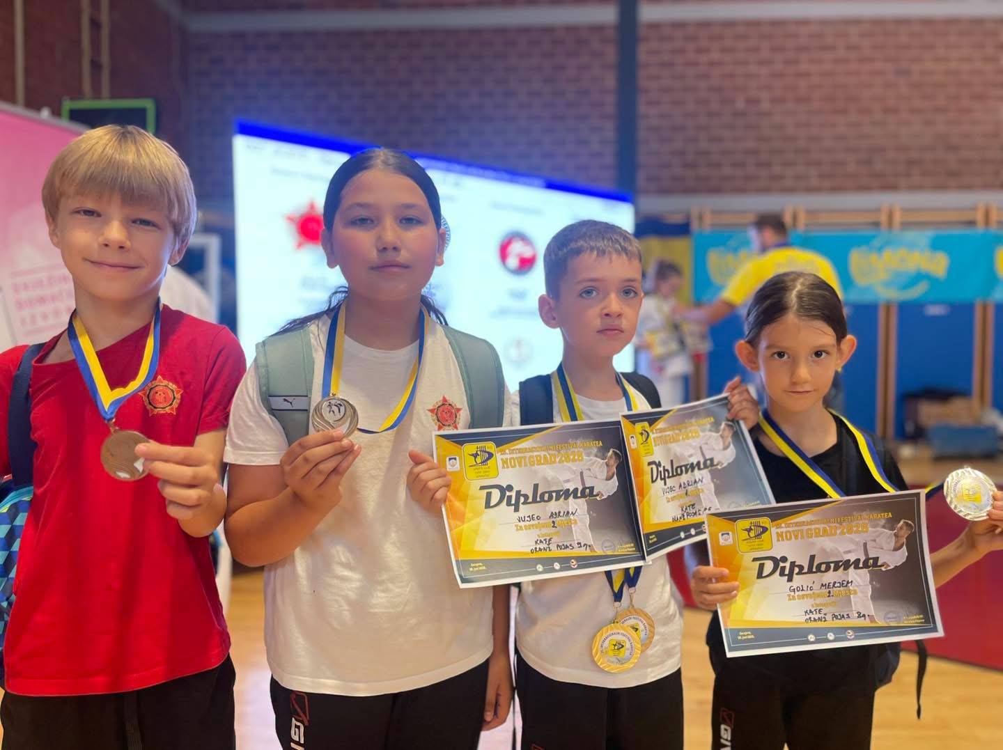 Pregršt medalja na “NOVOGRADSKIM DANIMA” i priznanje predsjedniku UO Muhamedu Husanoviću